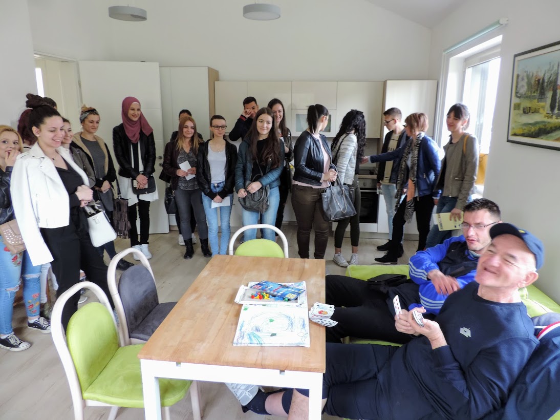 4 Studentima je predstavljen programa Zivot u zajednici u podrsku za osobe s intelektualnim teskocama