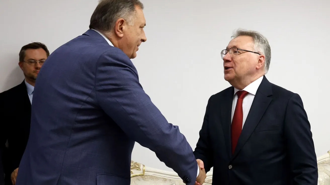 Dodik Foto platforma x