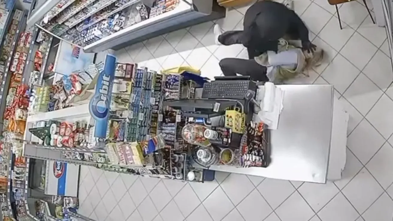 Borila se s pljačka&scaron;em. YouTube / Screenshot