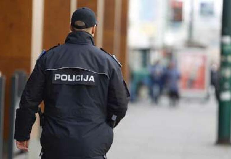 policija