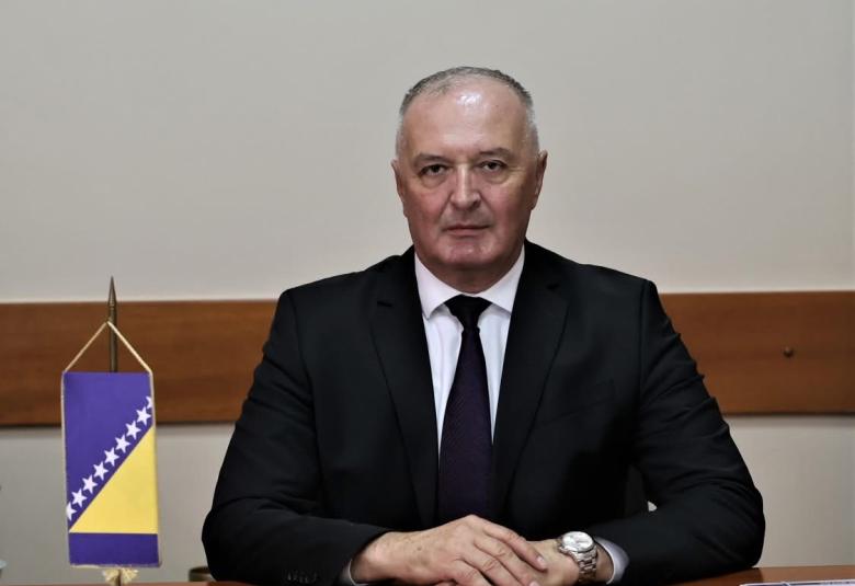 Zukan Helez facebook