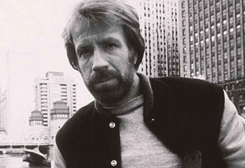 Čak Noris. Platforma X