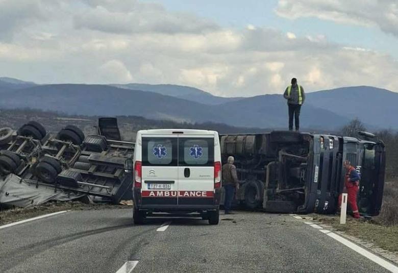 Nesteca.foto teretnjaci.ba