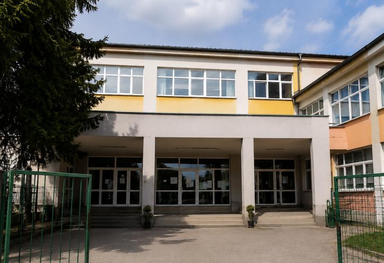 Skola Ilustracija cazinnet