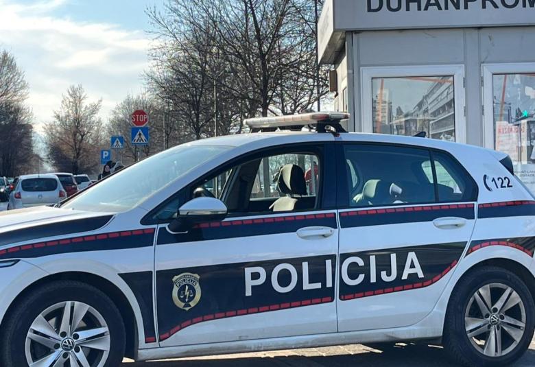 policija