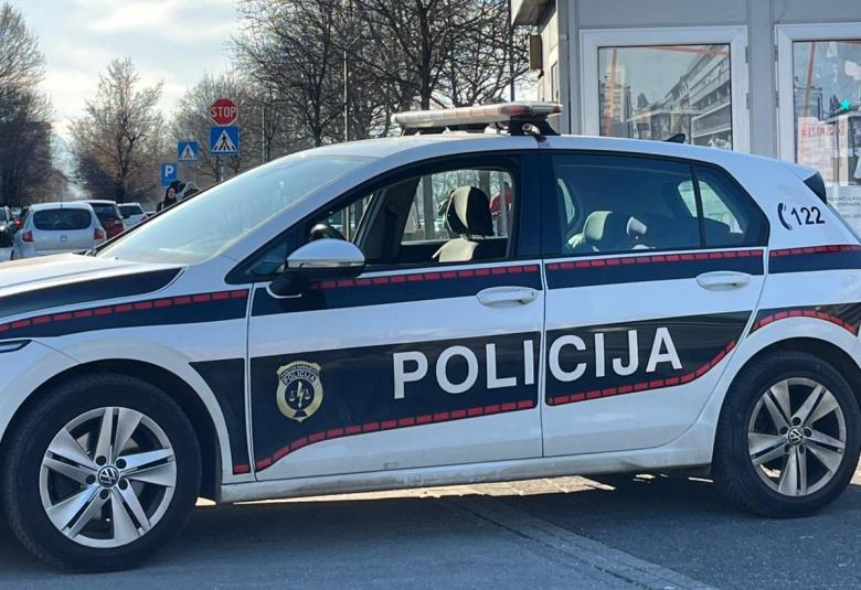policija