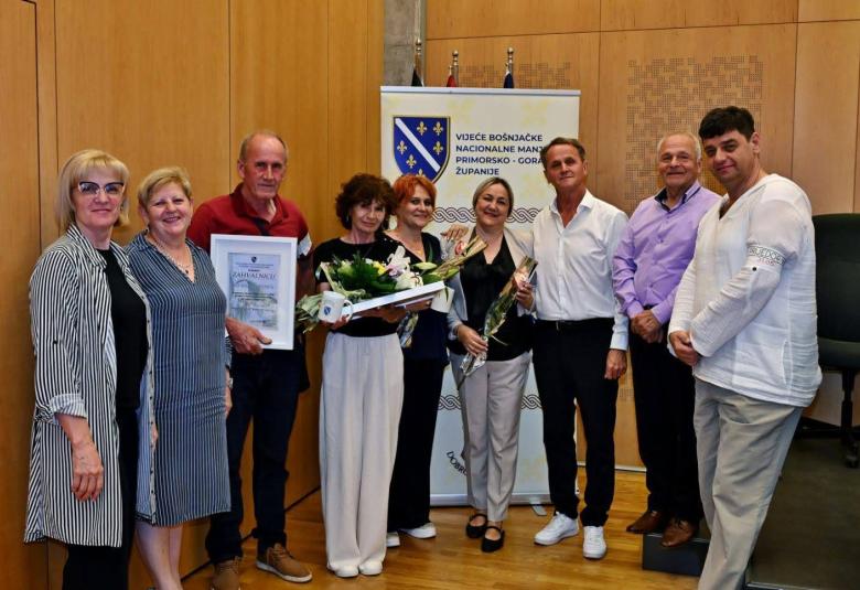 Foto pripadnice armije bih