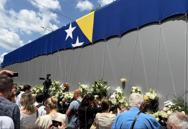 Srebrenica ispracaj cazin.net foto