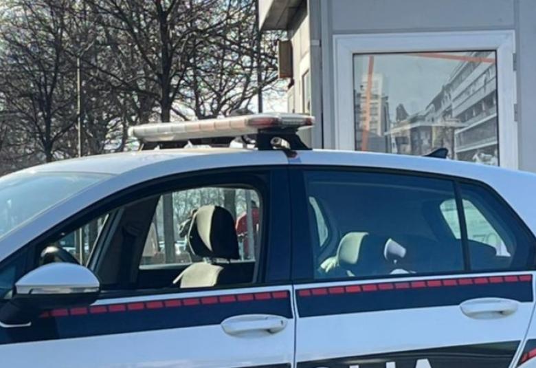 policija