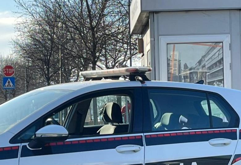policija