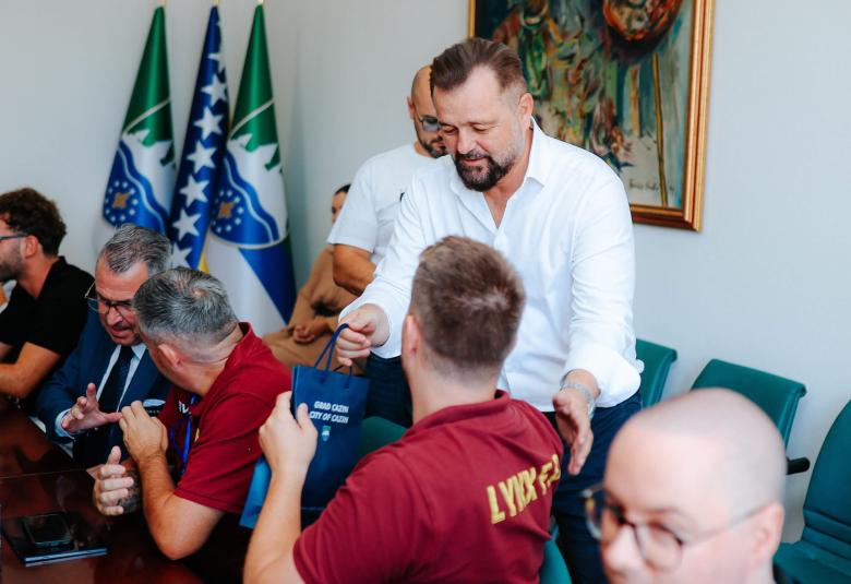 Grad cazin foto