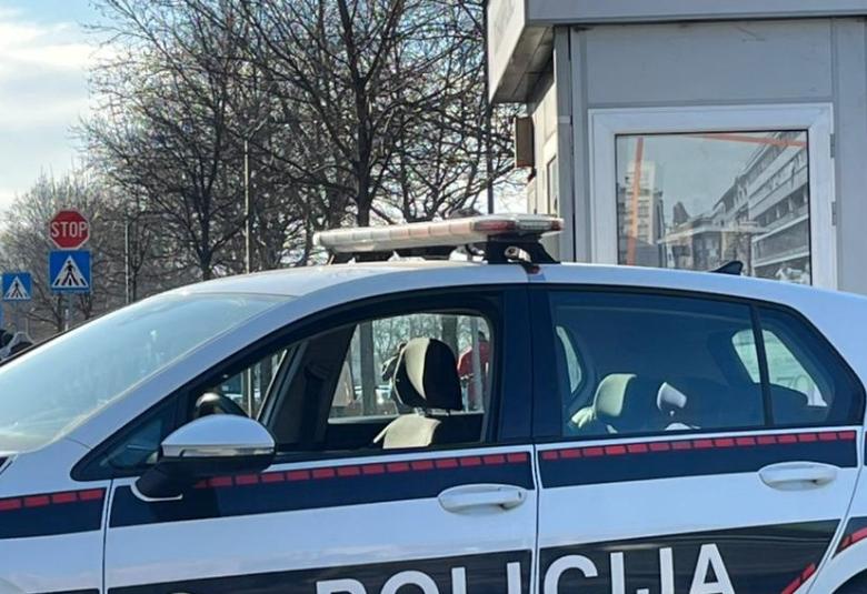 policija