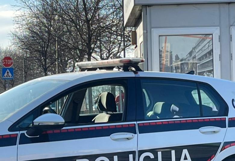 policija