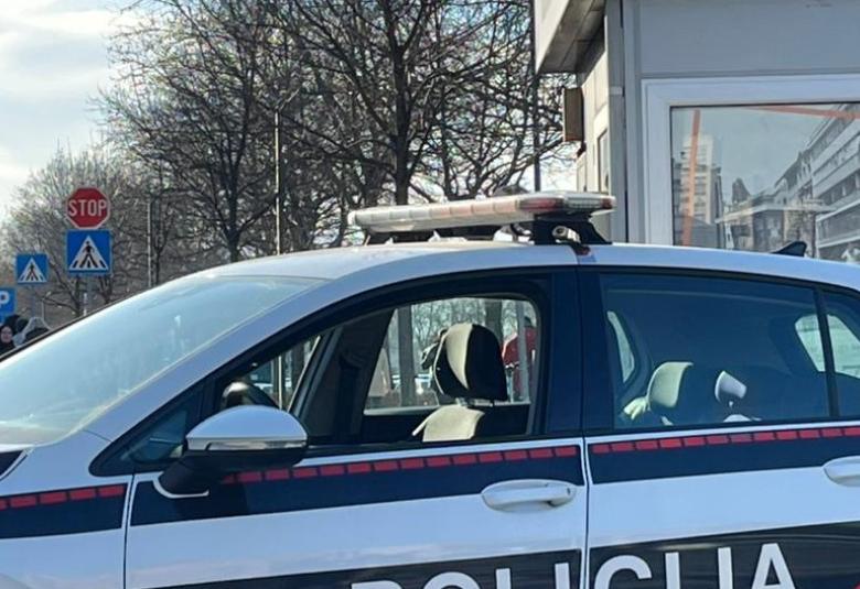policija