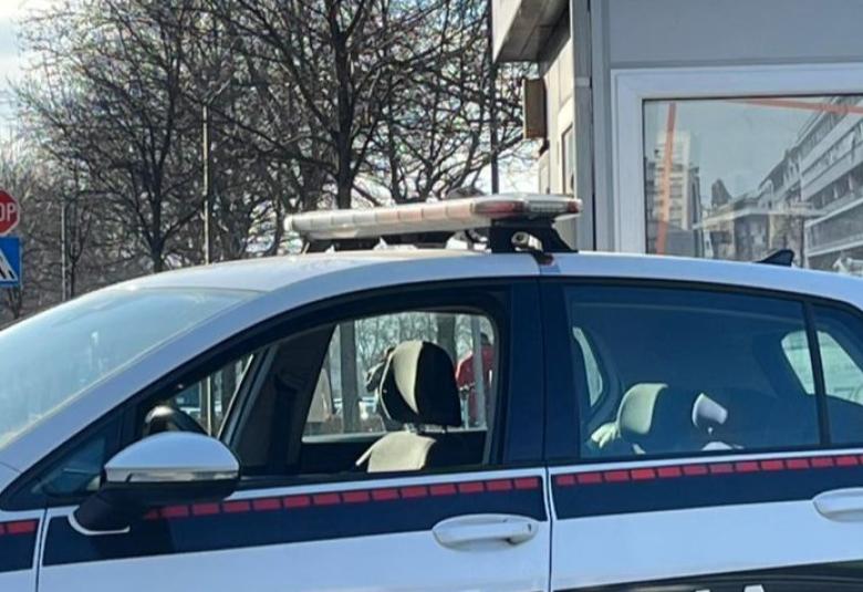 policija
