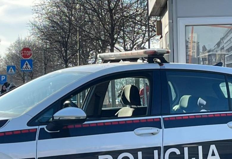 policija