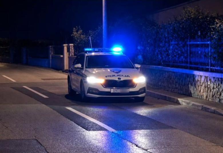 policija
