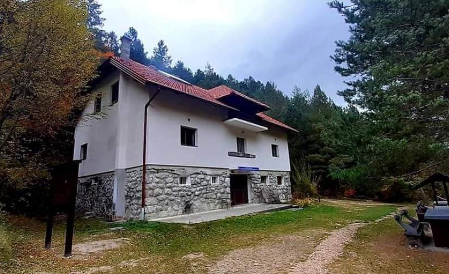 Planinarski dom Plješevica