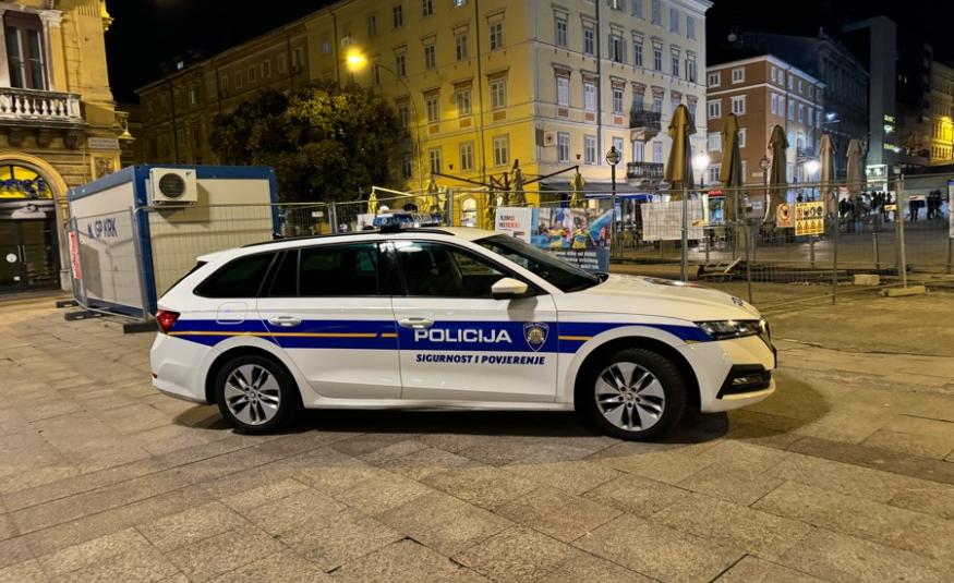 policija