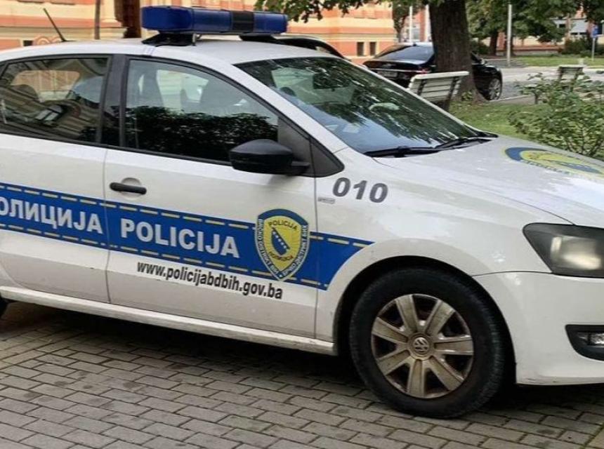 policija