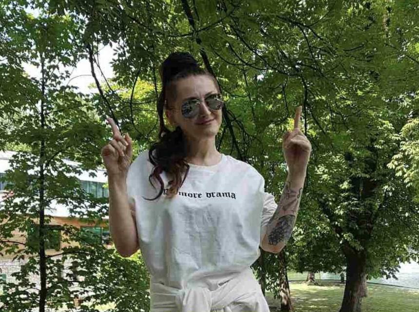 donna ares instagram