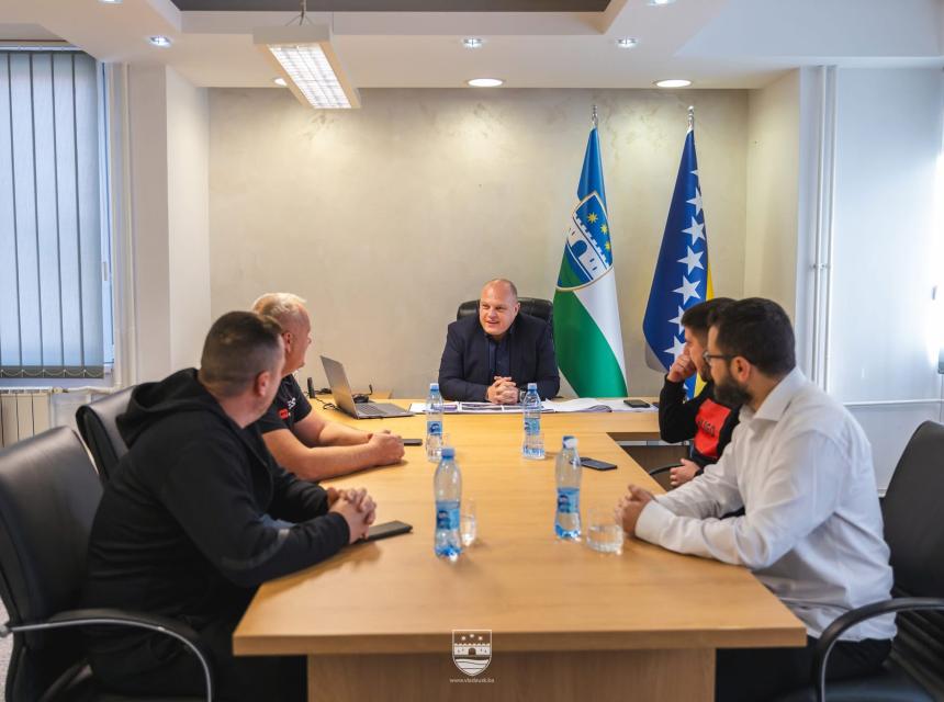 Mnk bubamara , Ruznic