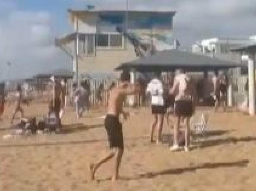 Haos na plaži u Izraelu. Platforma X
