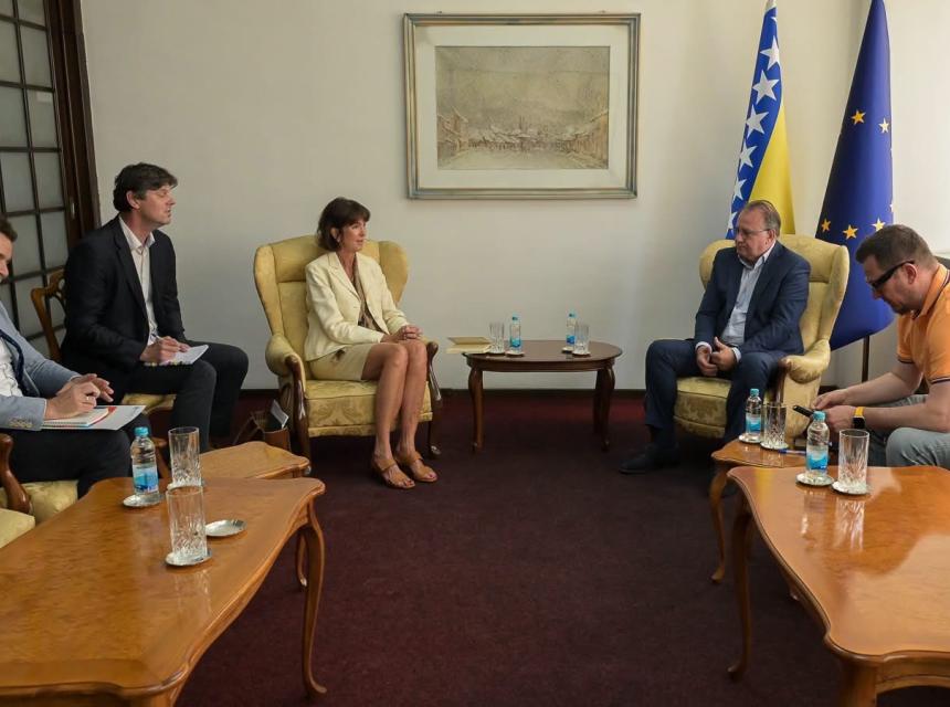 Vlada fbih