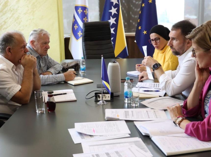Penzioneri vlada fbih