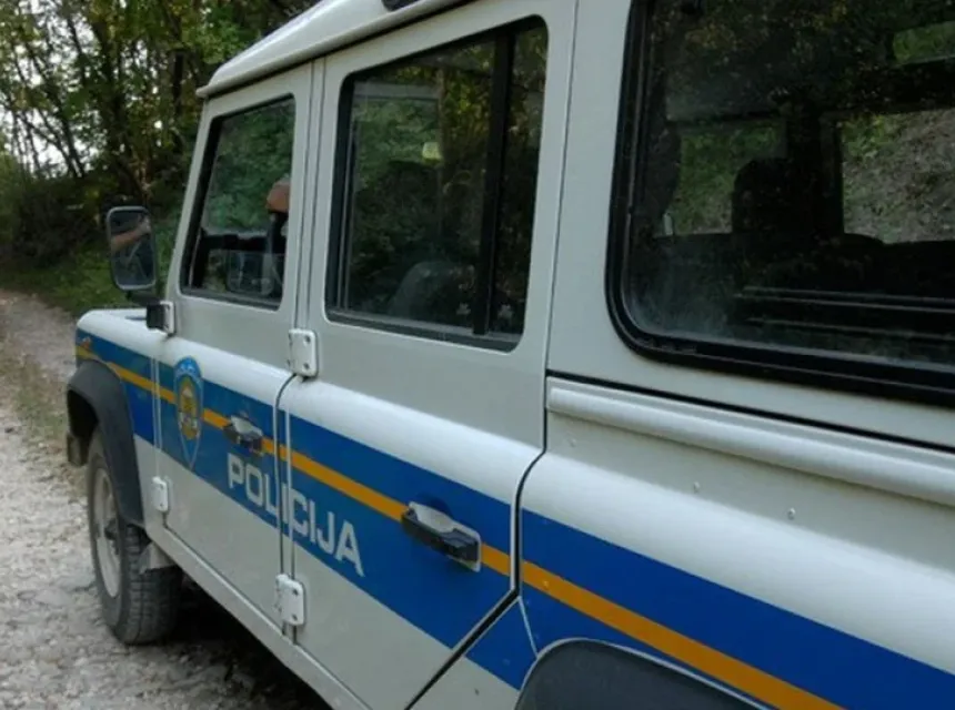 Policija