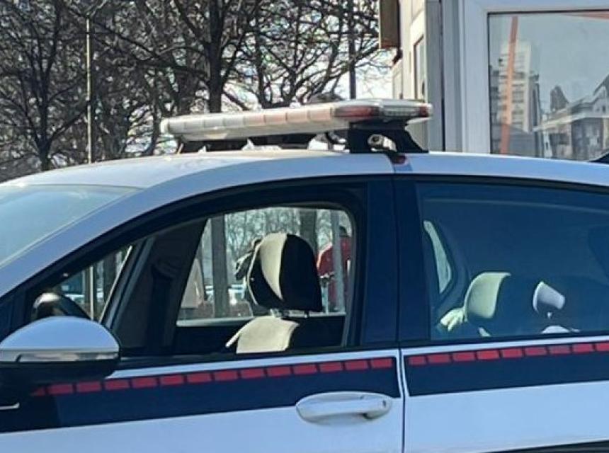 policija