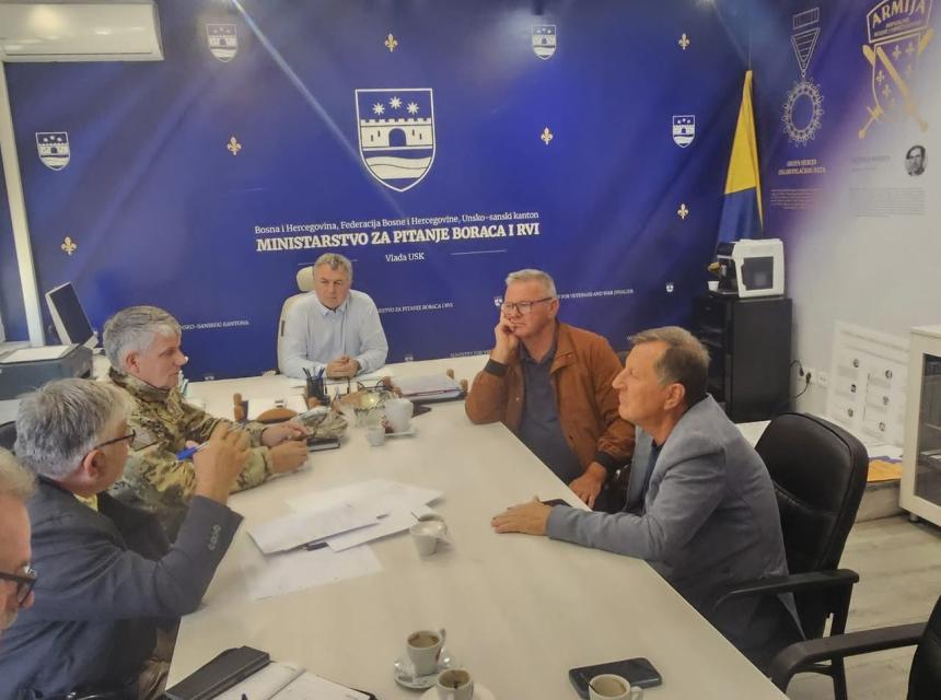 Foto vlada usk