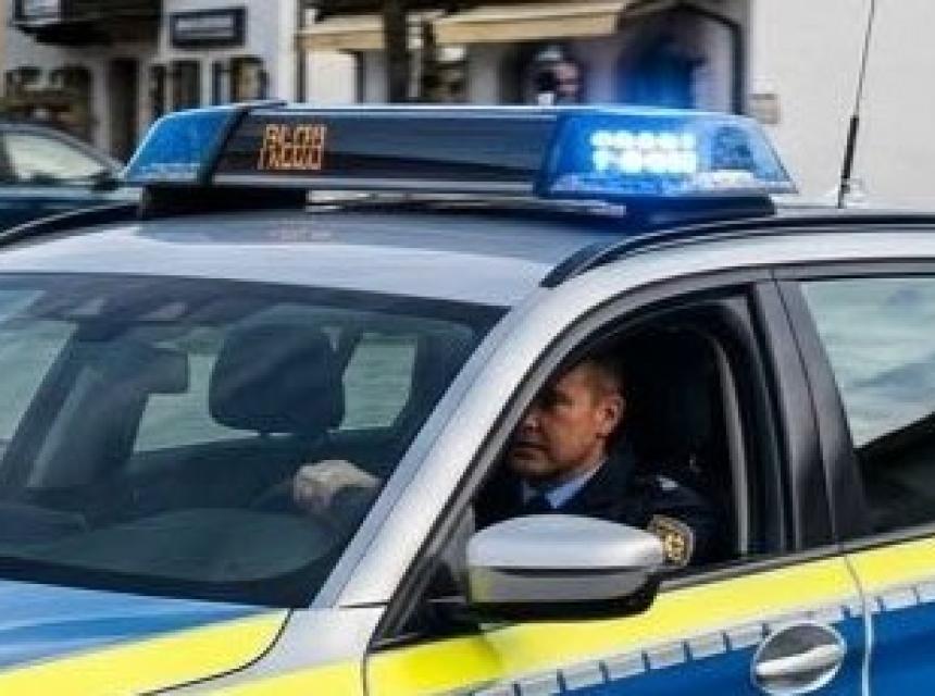 policija