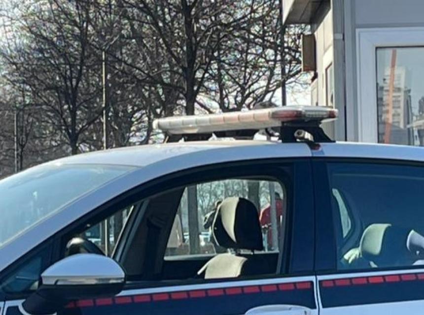 policija